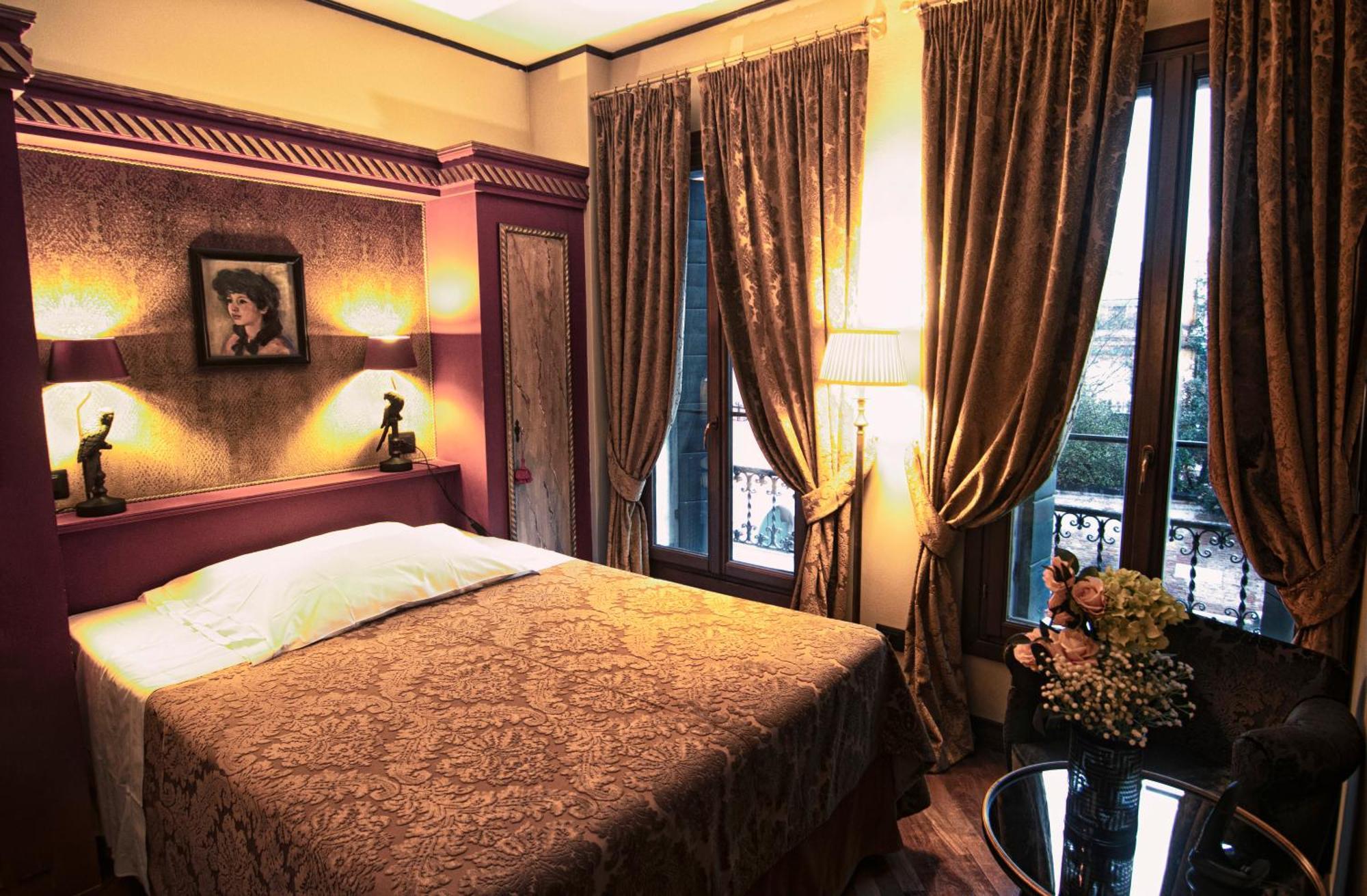 Hotel La Calcina Венеция Екстериор снимка