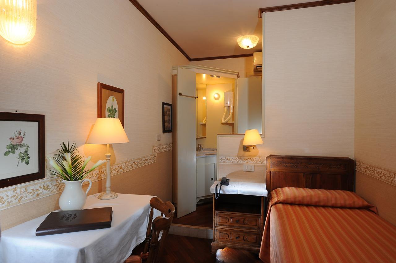 Hotel La Calcina Венеция Екстериор снимка