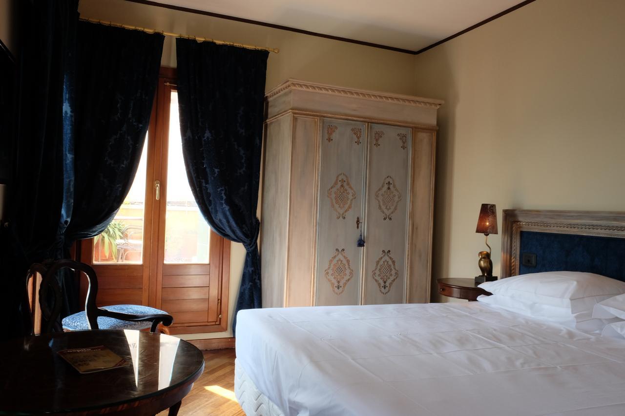 Hotel La Calcina Венеция Екстериор снимка