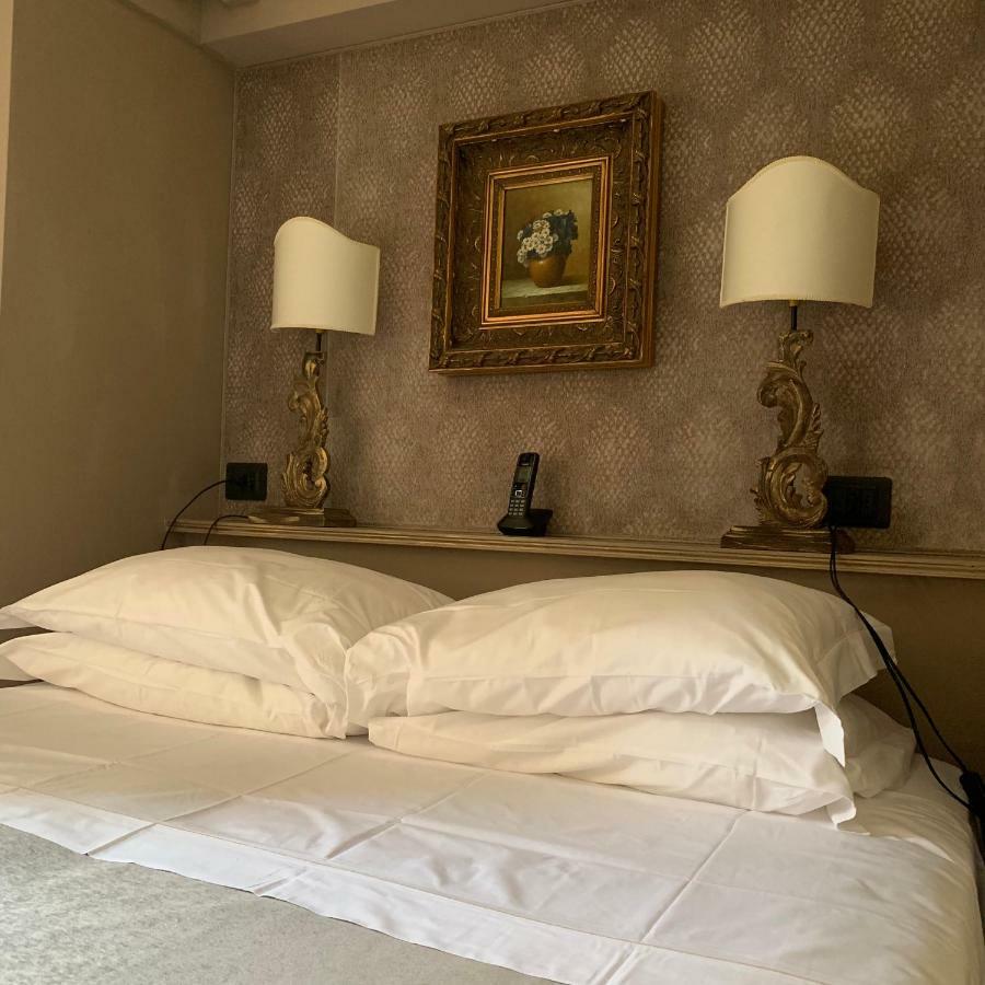 Hotel La Calcina Венеция Екстериор снимка