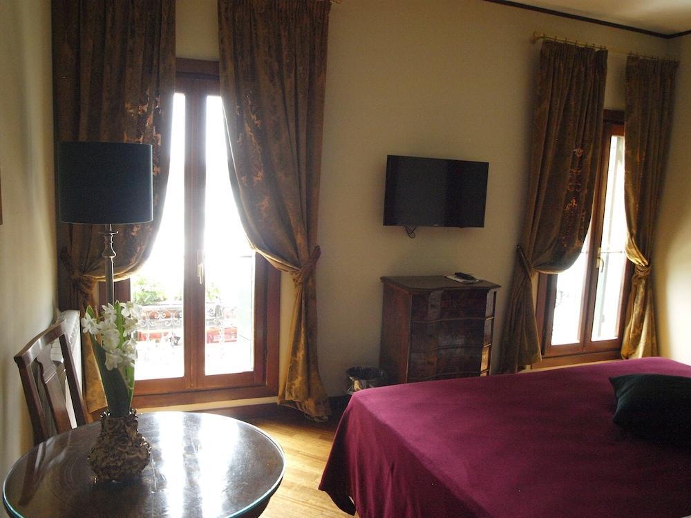 Hotel La Calcina Венеция Екстериор снимка