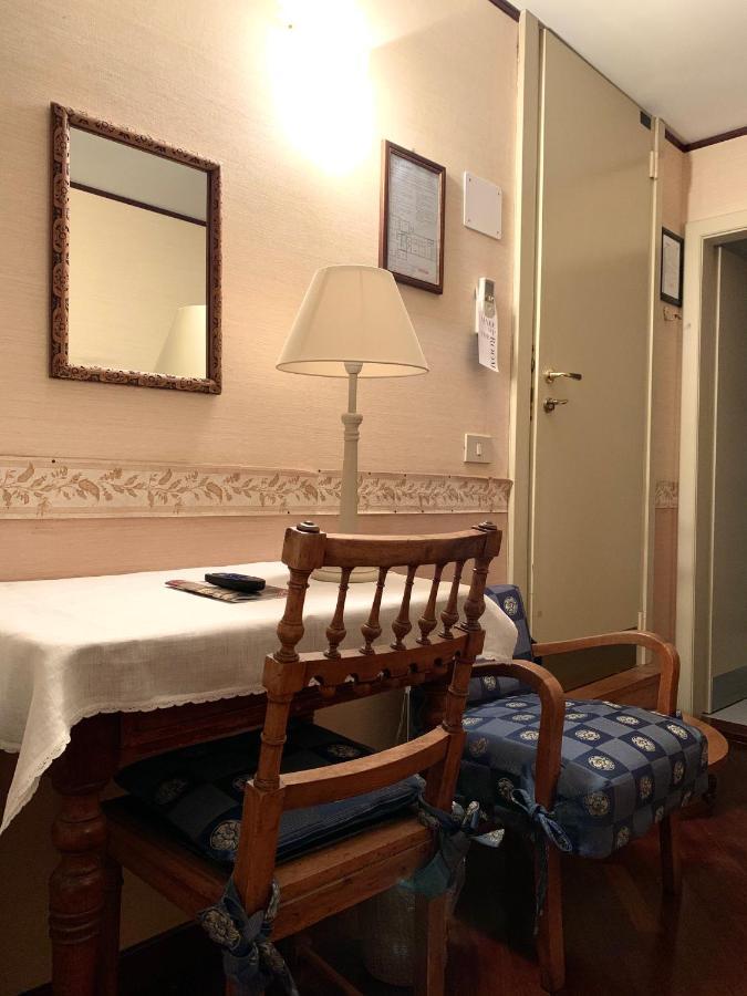 Hotel La Calcina Венеция Екстериор снимка